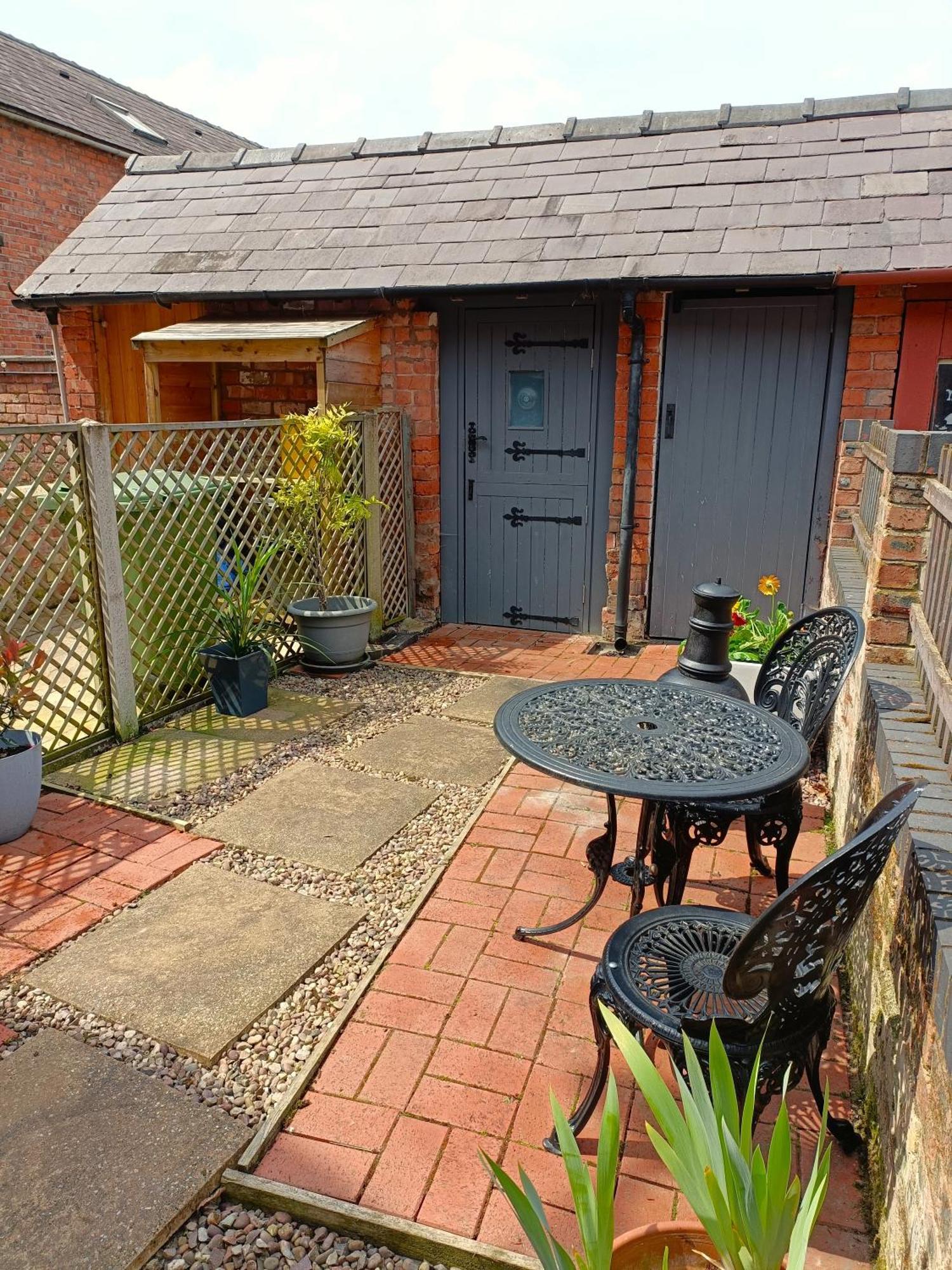 Charming Terrace Home In Whitchurch Whitchurch  Exterior photo